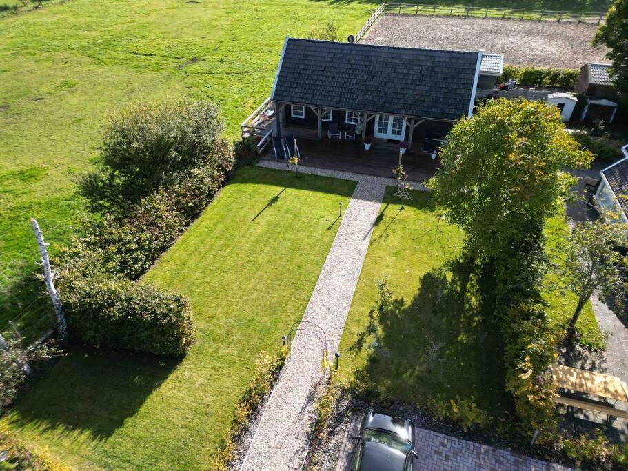 Vila De Os Aan De Dijk Grafhorst Exteriér fotografie